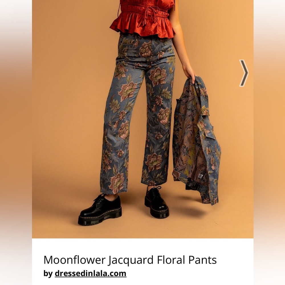 DIL Jacquard floral pants size Small